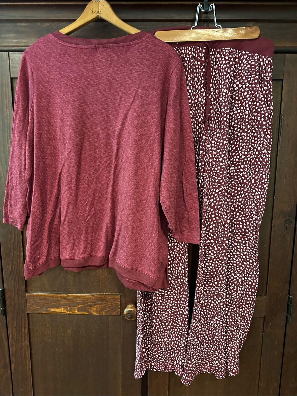 Women’s Kim Rogers two piece pajama set - Picture 3 of 3